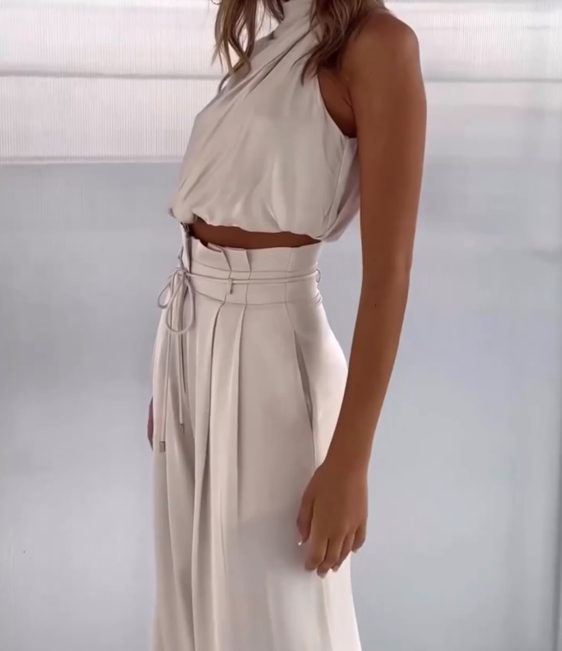Women's elegant two-piece set, a new cotton linen lounge outfit for supreme comfort and style.