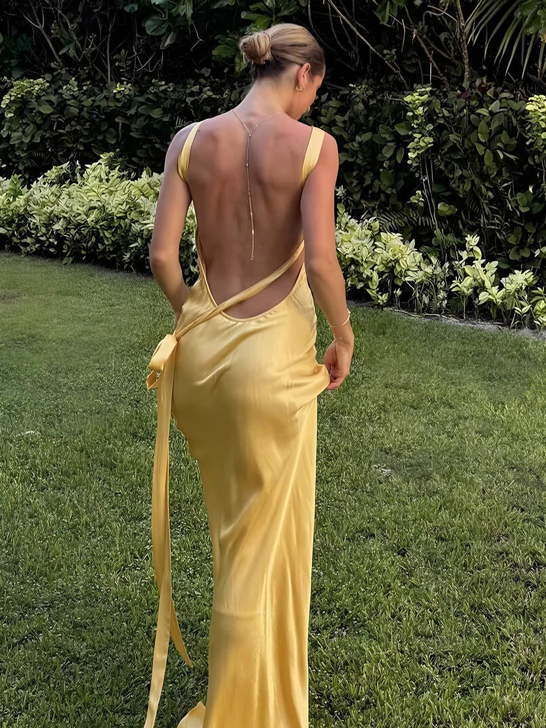 Chic yellow maxi wedding dress for women, suitable for formal evening wear and special occasion parties.