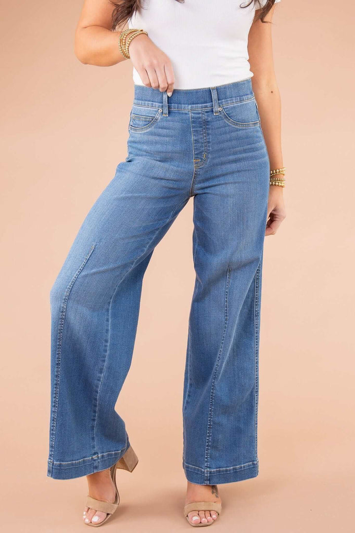 Women's Wide-Leg Jeans
