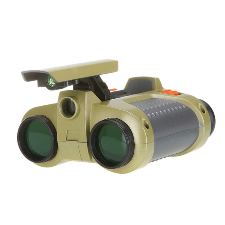 Adventure gear: Lightweight children's binoculars for outdoor exploration, nature discovery. Durable educational toy.