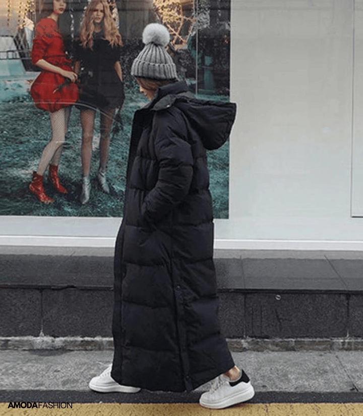 Fashionable Luna Oversized women's parka jacket, providing ultimate warmth & protection from harsh winter weather.