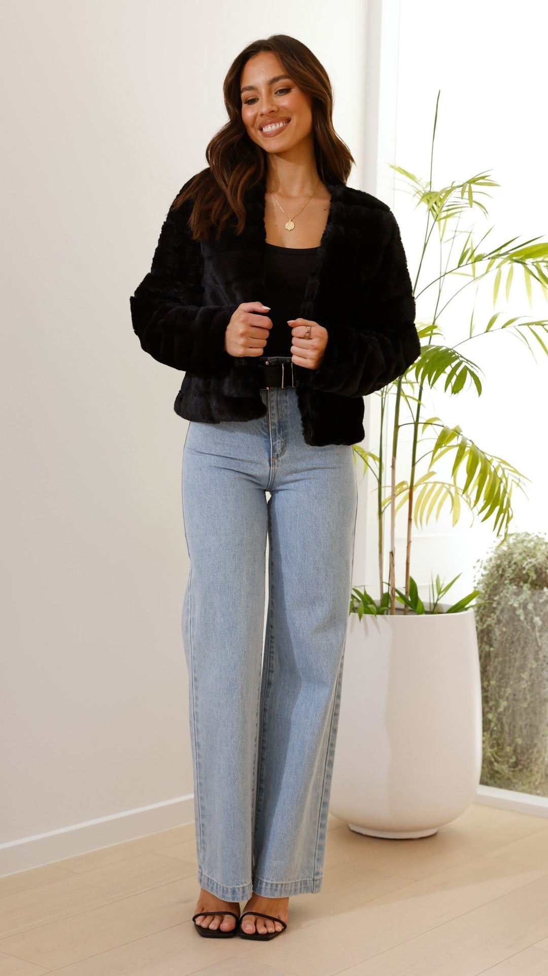 Women's luxe Veloura cropped jacket, front view, chic & cozy design.
