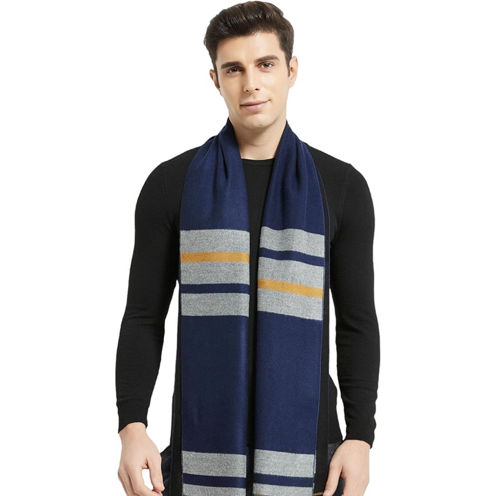 Soft men's cashmere scarf, a luxurious and warm accessory for men's winter fashion.