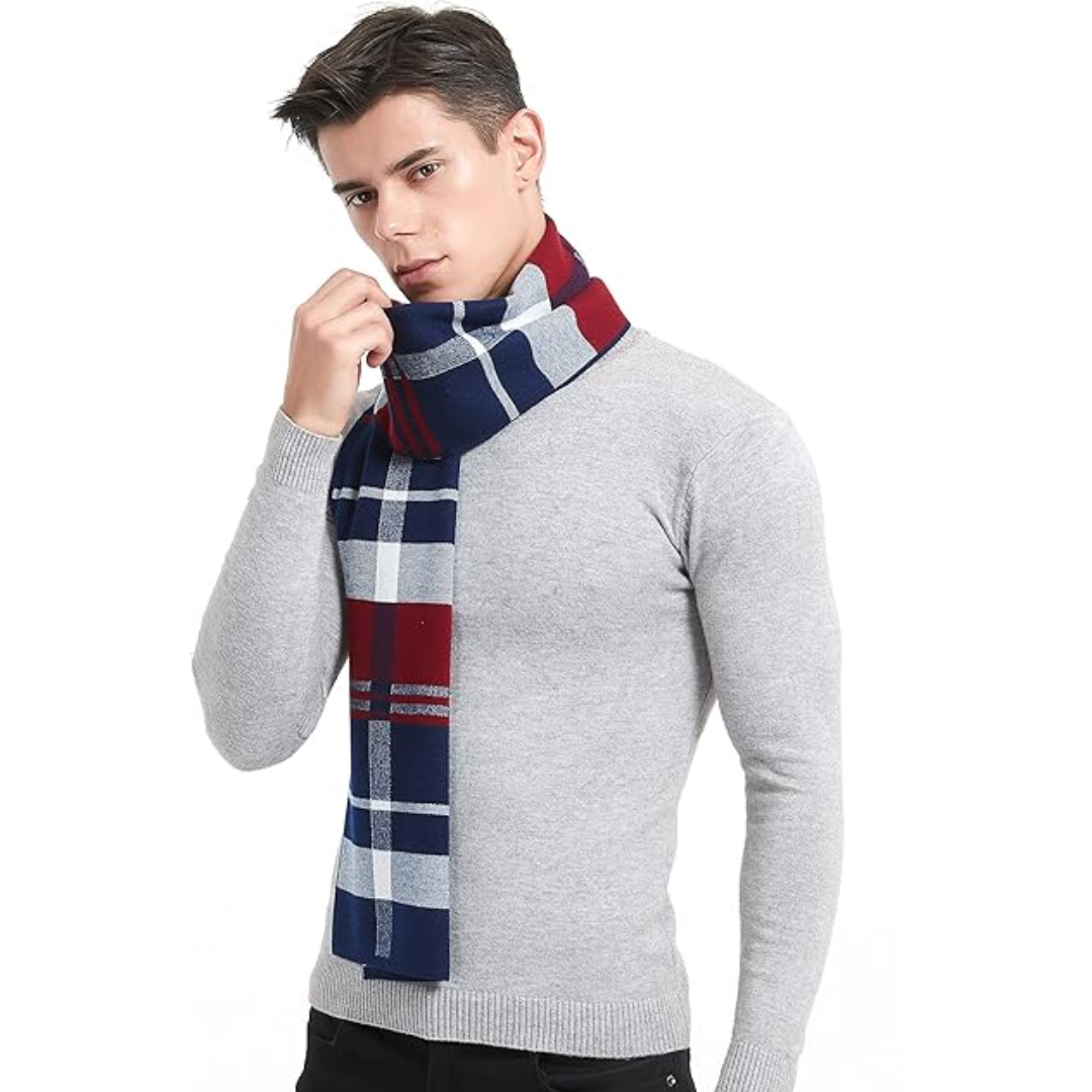 Gentleman's cashmere scarf, luxurious and warm, an essential for winter elegance.