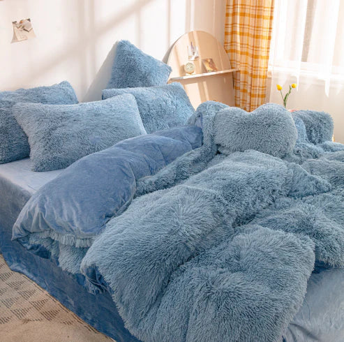 Elegant velvet duvet cover set, luxurious plush flannel bedding for a warm & soft bedroom.