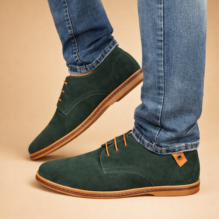 Comfortable men's smart casual shoes, a stylish lace-up Oxford for any occasion.