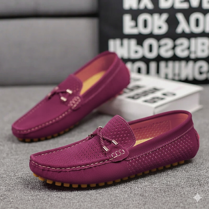 Man wearing men's casual slip-on loafers, showcasing effortless style for a comfortable everyday look.