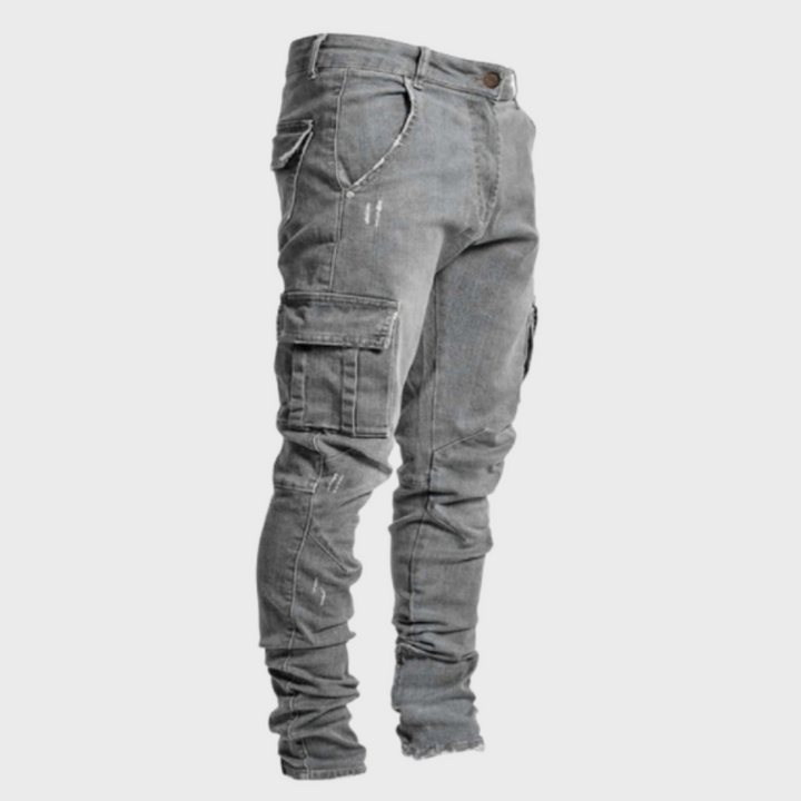 Black men's comfortable cargo pants. Multi-pocket design, ideal for modern casual and everyday wear.