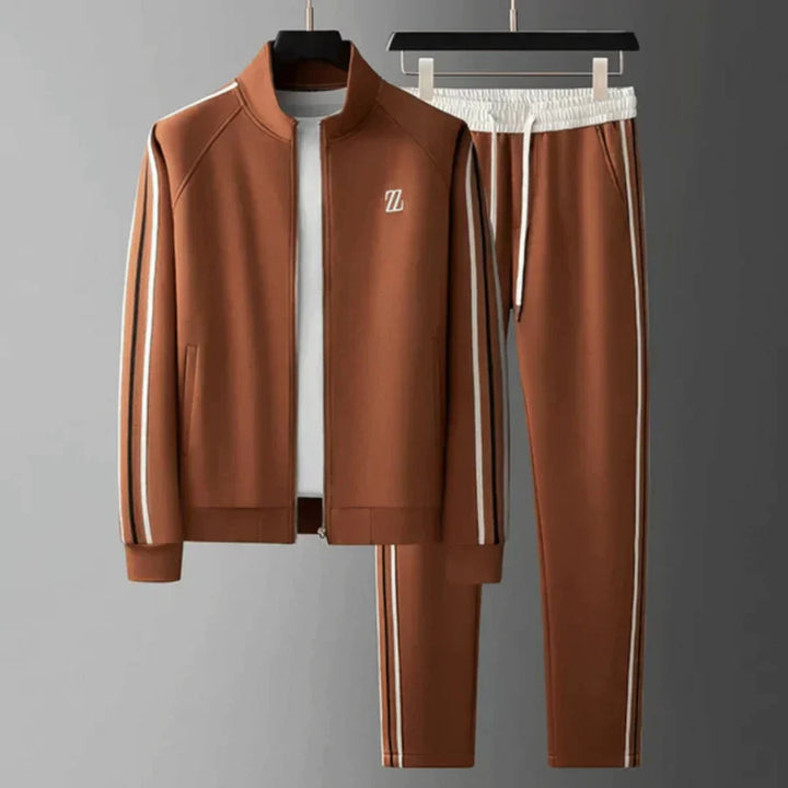 New men's comfortable & stylish tracksuit set, versatile two-piece for activewear, loungewear, or casual fashion.