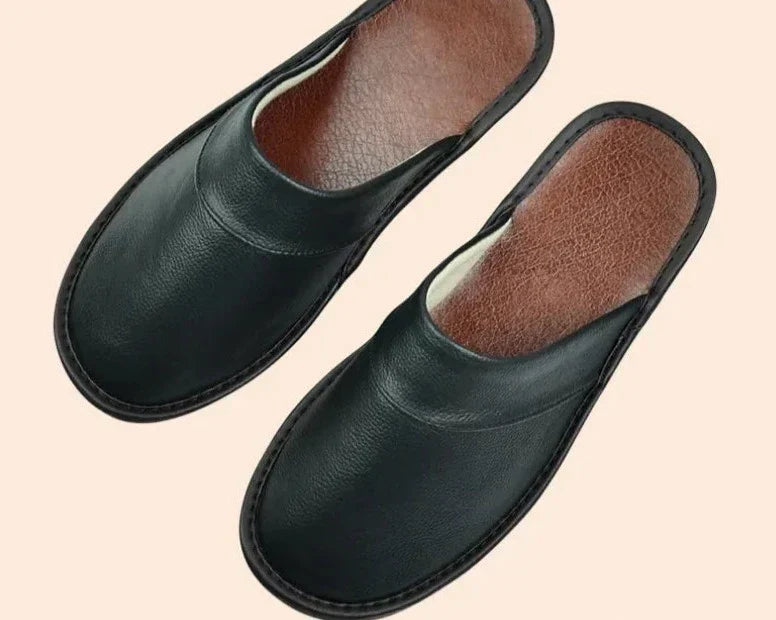 Men's cozy Lucas leather slippers, offering ultimate comfort for indoor relaxation.