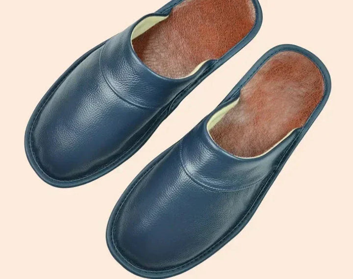 Comfortable men's Lucas leather house shoes, lightweight & warm indoor footwear.