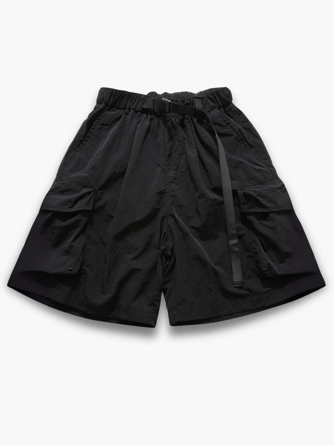 Stylish men's utility cargo shorts, elastic waist, integrated belt. Great for everyday casual wear.