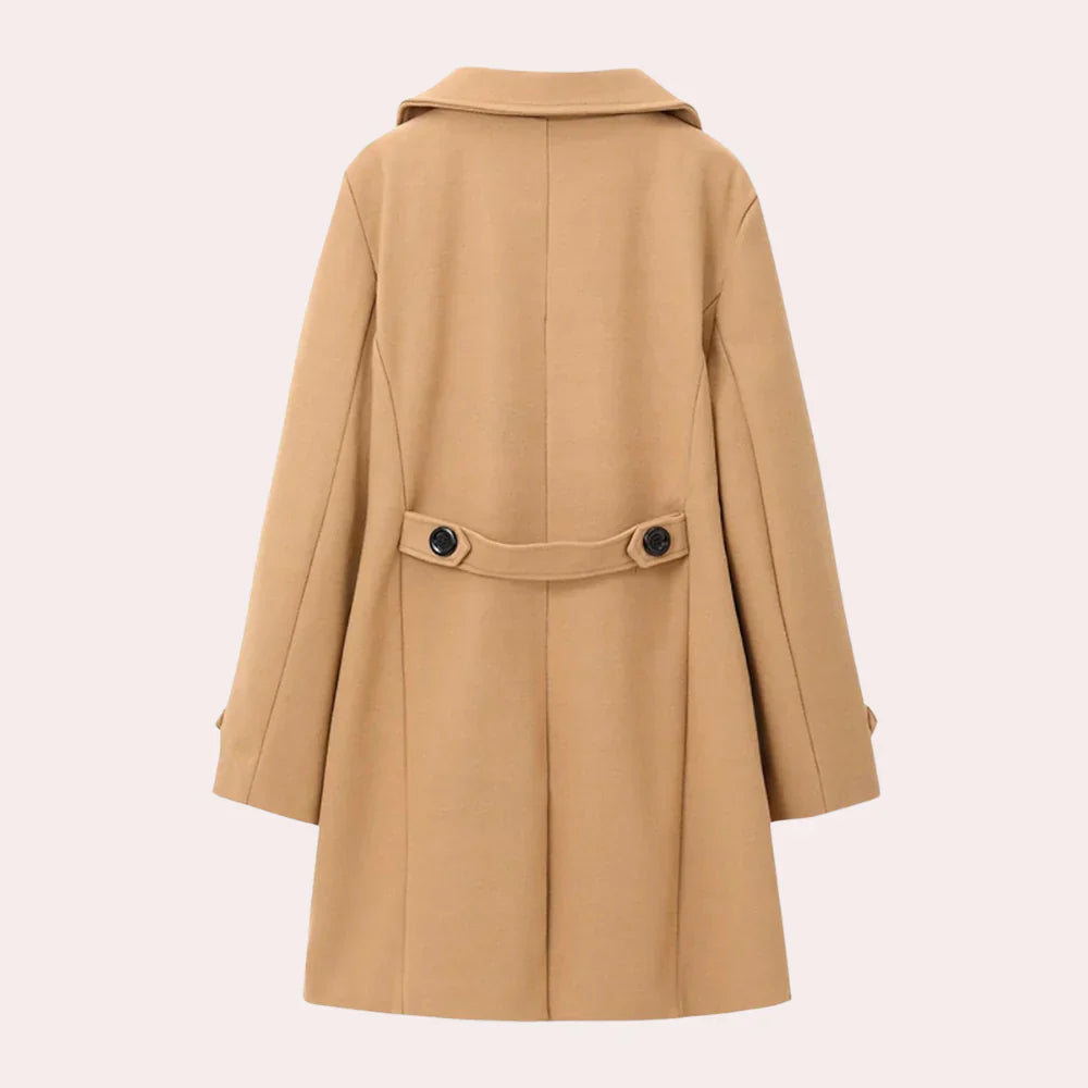 Warm men's premium long coat, ideal for classic fall & winter outerwear fashion. Elegant and tailored style.