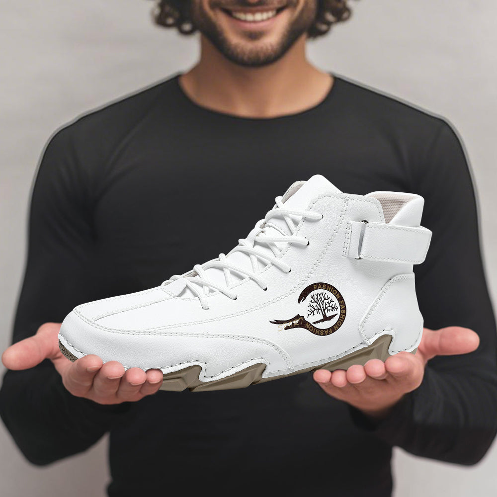 Waterproof men's ankle boots, ergonomic design protects feet in all weather conditions.
