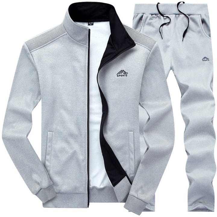 Men's Finn tracksuit set, modern style, comfortable athletic wear. Ideal for jogging, loungewear or casual outings.