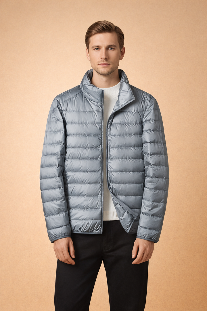 Comfortable men's quilted zip jacket for everyday style, offering lightweight warmth.