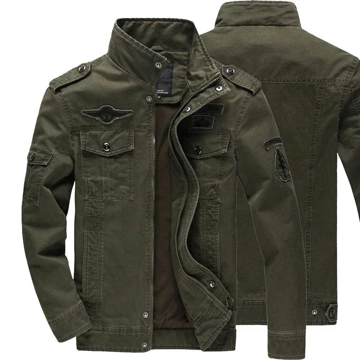 Men's rugged military jacket in olive green, perfect for a strong, casual look. Mid-season outerwear with style.
