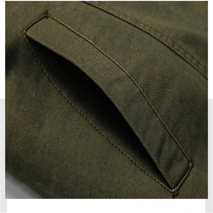 Versatile men's casual jacket, military-inspired utility style for transitional weather. Fashionable outerwear.
