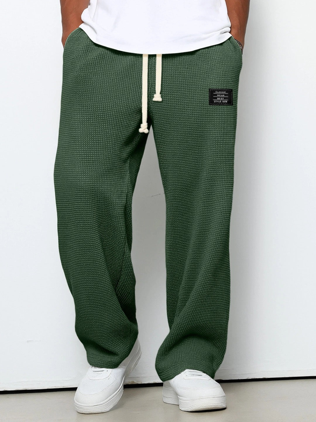 Versatile men's jogging pants, relaxed fit for casual everyday comfort, home, and active wear.