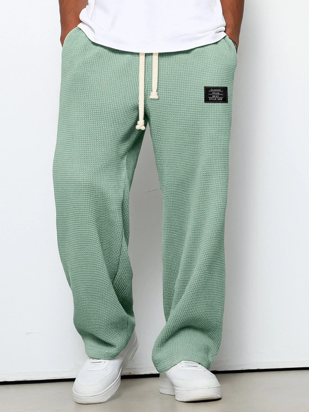 Comfortable men's lounge pants, soft sweatpants for ultimate relaxation and home wear.