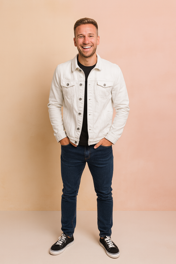 Versatile men's urban jacket with button closure. A modern outerwear piece perfect for casual, everyday fashion & comfort.