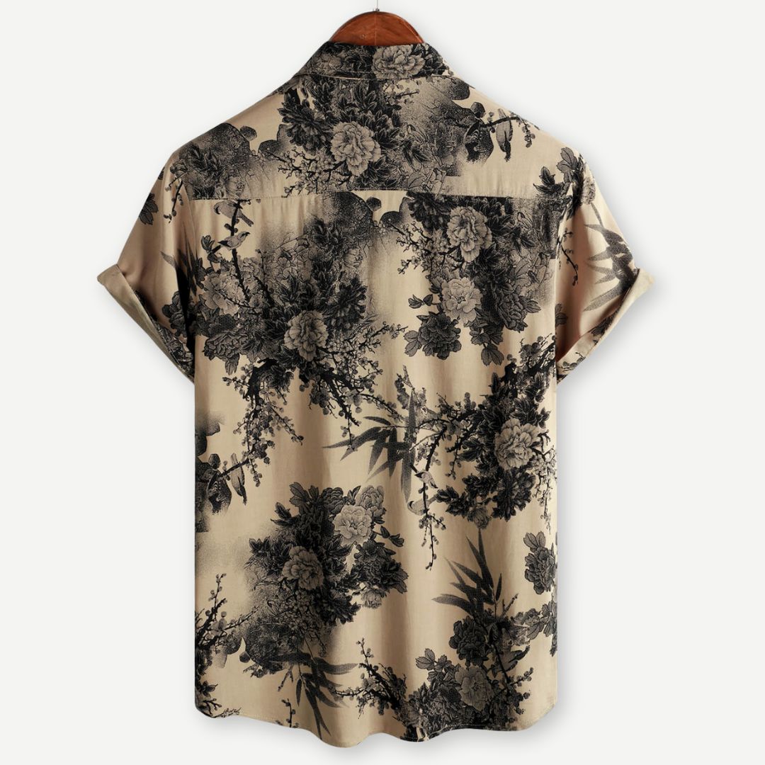 Men's AirLight Vintage Blossom short sleeve shirt with floral pattern, lightweight fabric; front view.