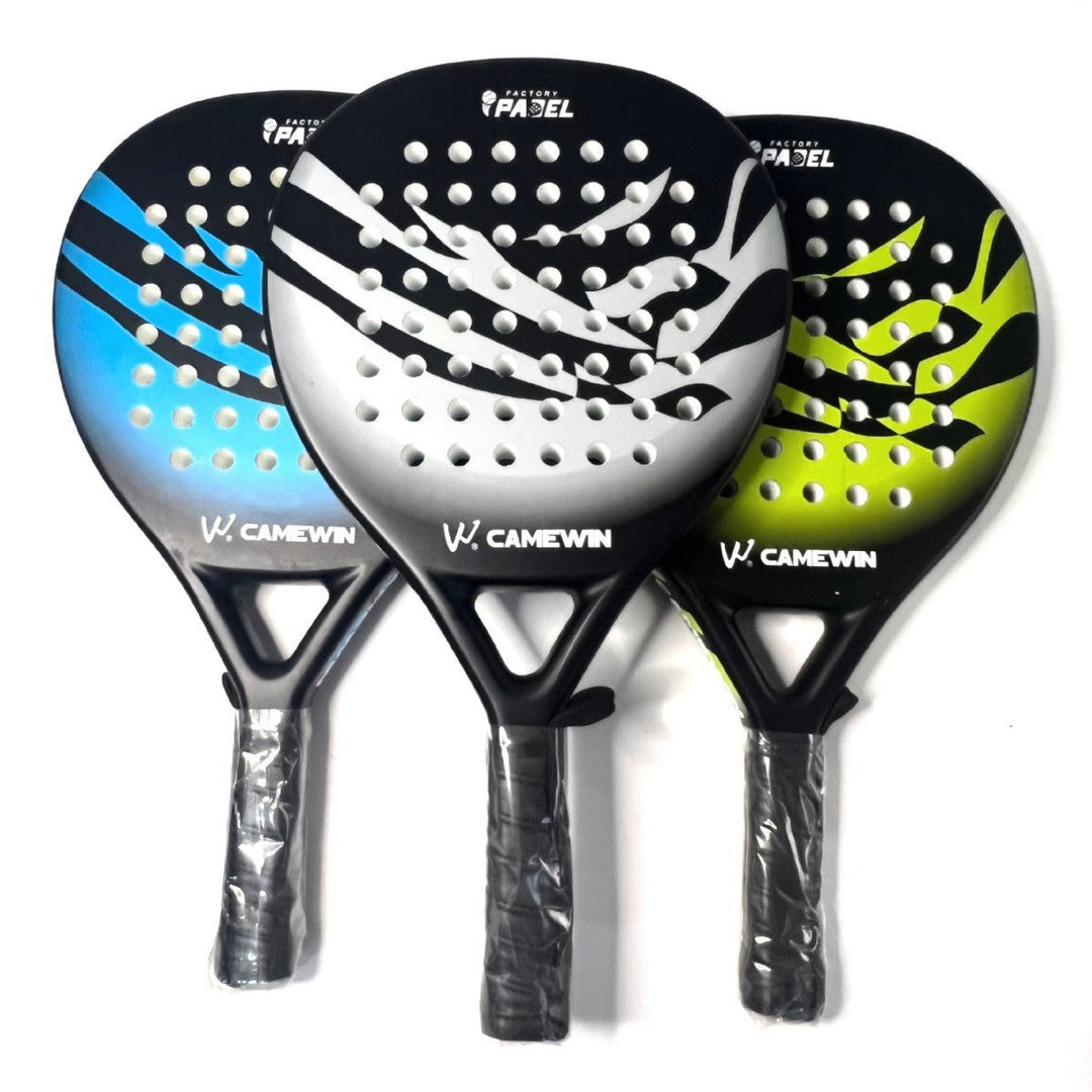 Men's carbon fibre paddle tennis racket with diamond shape, ergonomic grip, and bag; ideal for power and precision.