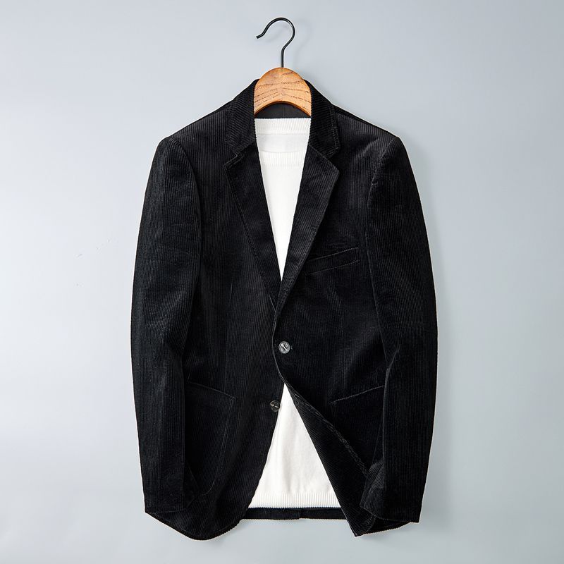Men’s corduroy jacket with notched lapel; smart casual blazer featuring durable fabric in classic single-breasted style.