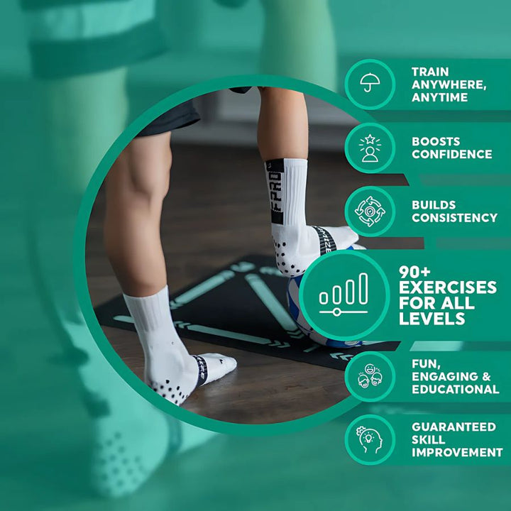 Men's football training mat, anti-slip, compact 90x60cm, with video program, ideal for home skill enhancement sessions.