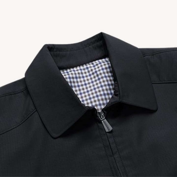Men's lightweight cotton jacket with checkered lining, breathable fabric, functional pockets, ideal for smart-casual wear.