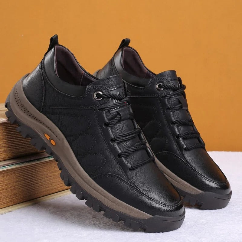 "Men's orthopedic leather shoes, comfortable, waterproof, high-quality cowhide, ergonomic, modern casual style, 400x400."