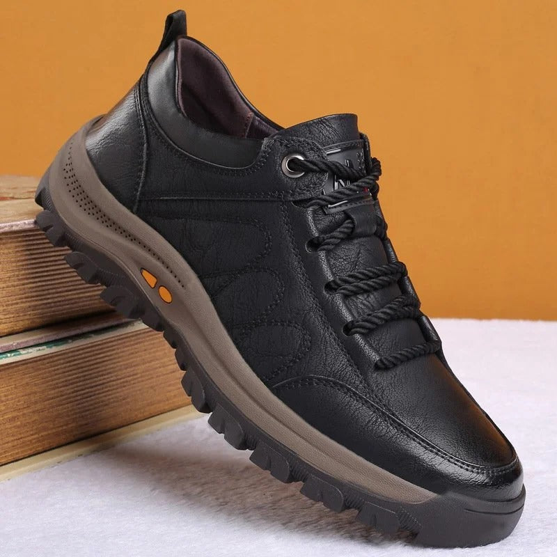 "Men's orthopedic leather shoes, comfortable, waterproof, high-quality cowhide, ergonomic, modern casual style, 400x400."