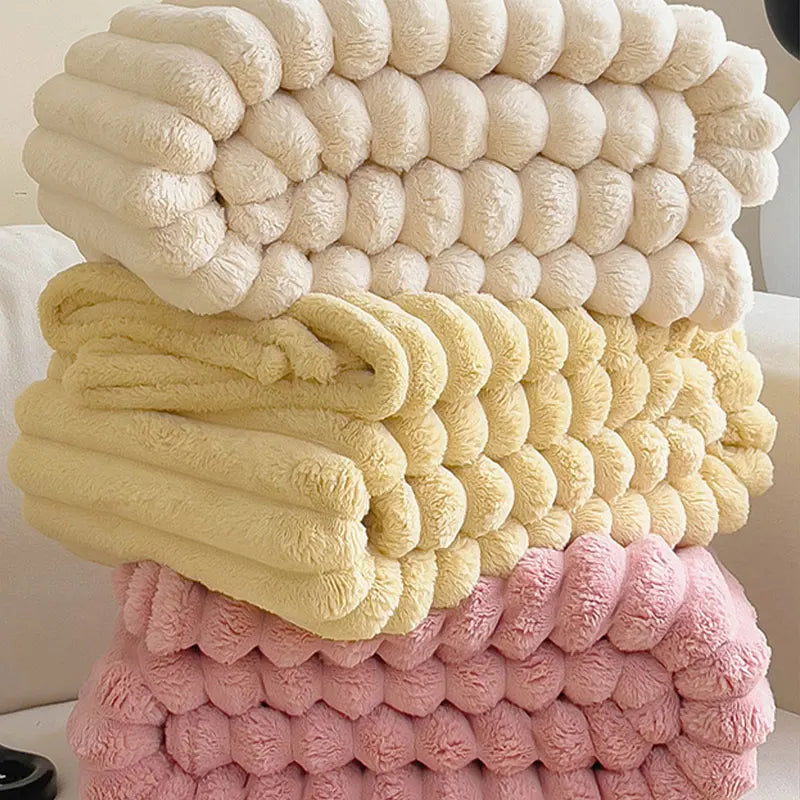 Luxe Comfort Deken CozyWrap, a premium soft blanket providing ultimate warmth & relaxation for your home.