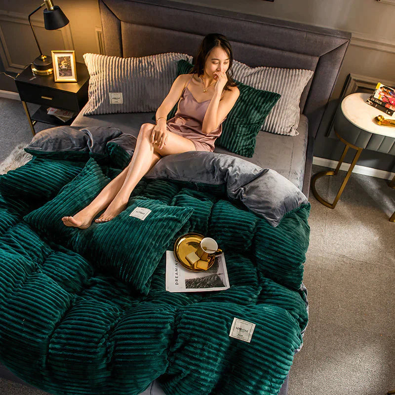 Cozy bedroom decor with DreamWeave's plush velvety duvet cover. Soft fleece bedding for ultimate comfort.