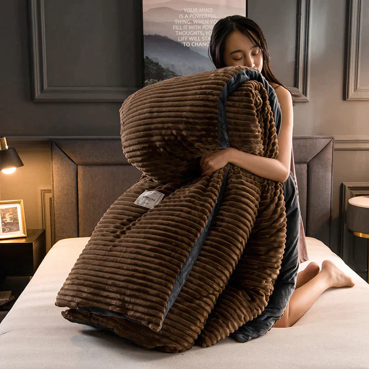 Experience ultimate comfort with this luxurious velvety fleece duvet cover. Soft, warm bedding for peaceful sleep.