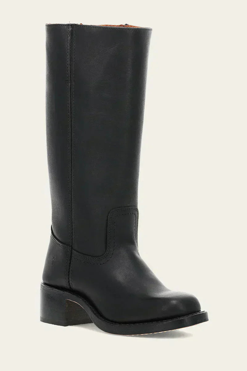 Trendy women's ankle boots, ideal for adding style and comfort to fall ensembles.