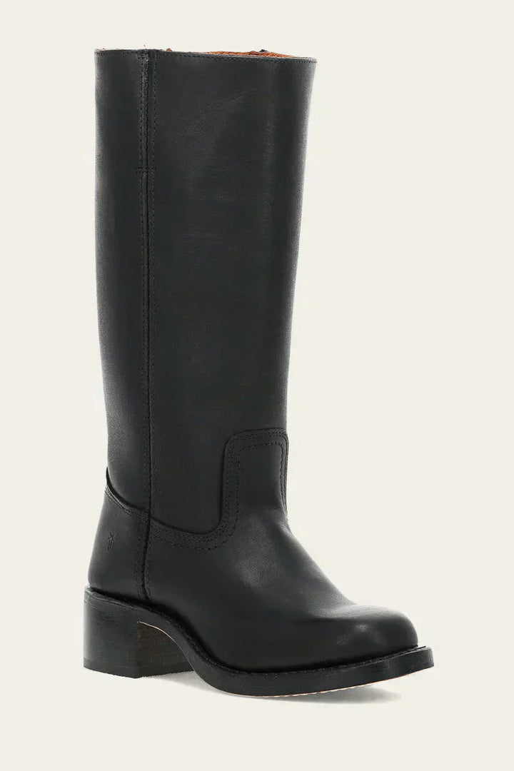 Trendy women's ankle boots, ideal for adding style and comfort to fall ensembles.