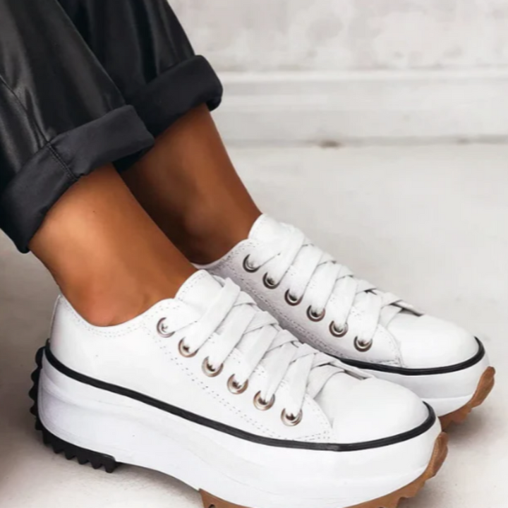 Trendy women's orthopedic platform shoes, offering superior comfort and support for stylish everyday walking.