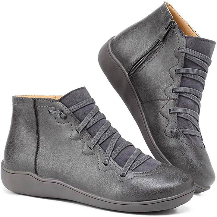 Versatile women's orthopedic ankle boots, ideal for everyday wear, combining trendy design with ultimate comfort.