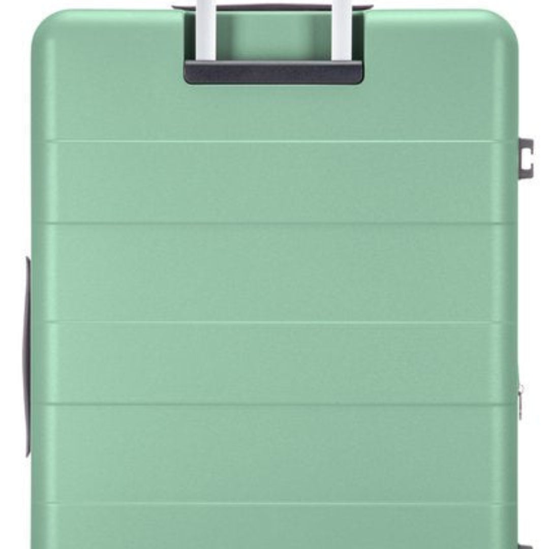 Smooth-rolling 2-piece hardshell travel bags with spinner wheels for comfort.