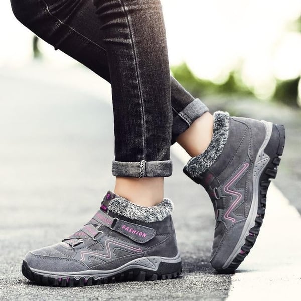 Aspen unisex winter boots, built for warmth & safety, waterproof, and non-slip on frozen surfaces.