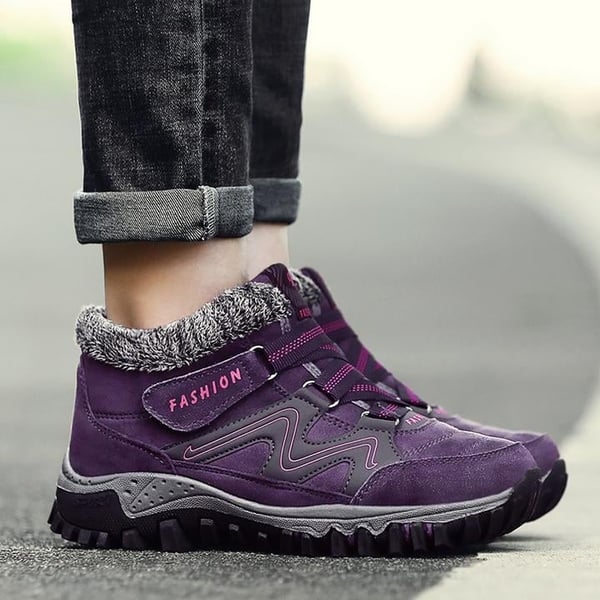 Step into winter with Aspen boots: waterproof, warm, non-slip, ultimate unisex protection from cold.