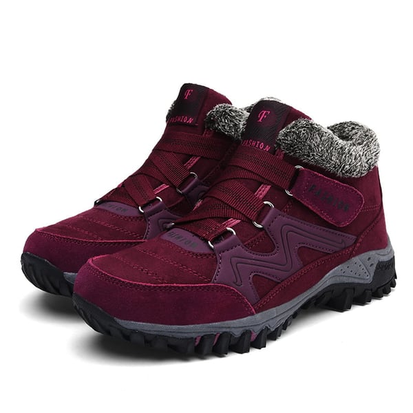 Rugged Aspen winter boots: waterproof, warm, non-slip traction for all your snowy adventures.