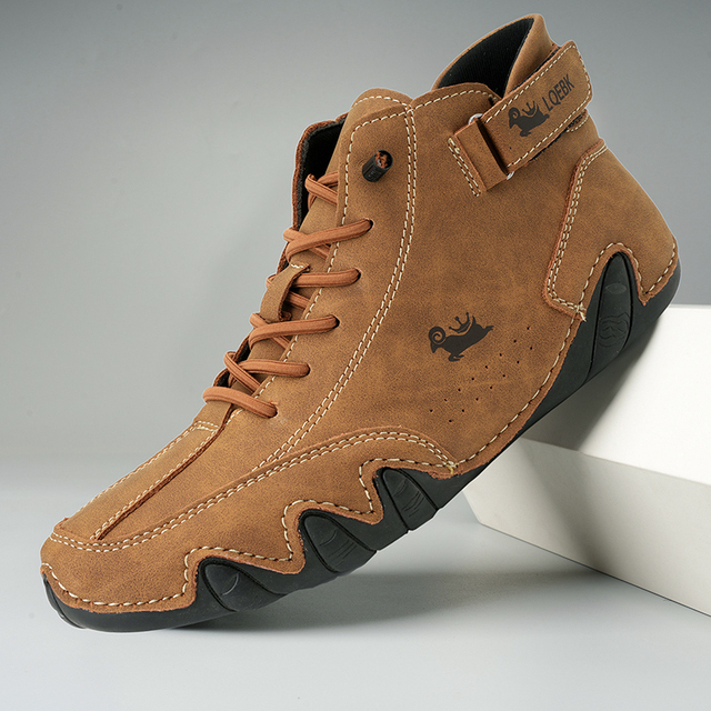 Lightweight, breathable fabric & ergonomic design of unisex barefoot shoes for activewear & daily comfort.