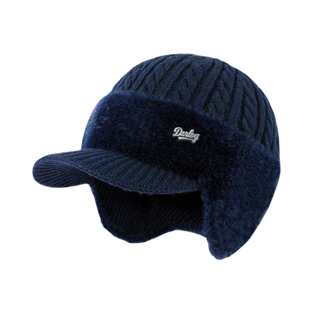 Robust unisex outdoor cap, trapper hat with knit texture & plush ear flaps for snow.