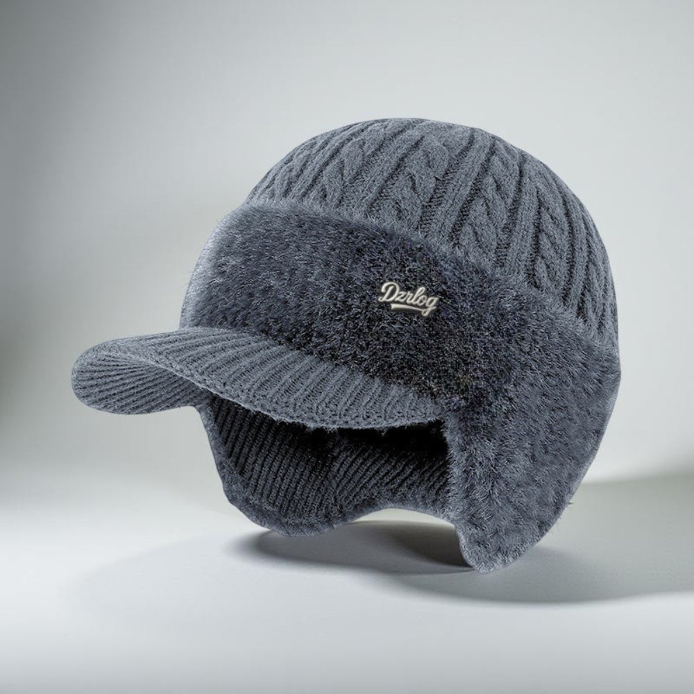 Warm winter trapper hat, unisex design, featuring cozy knit material & ear flaps.