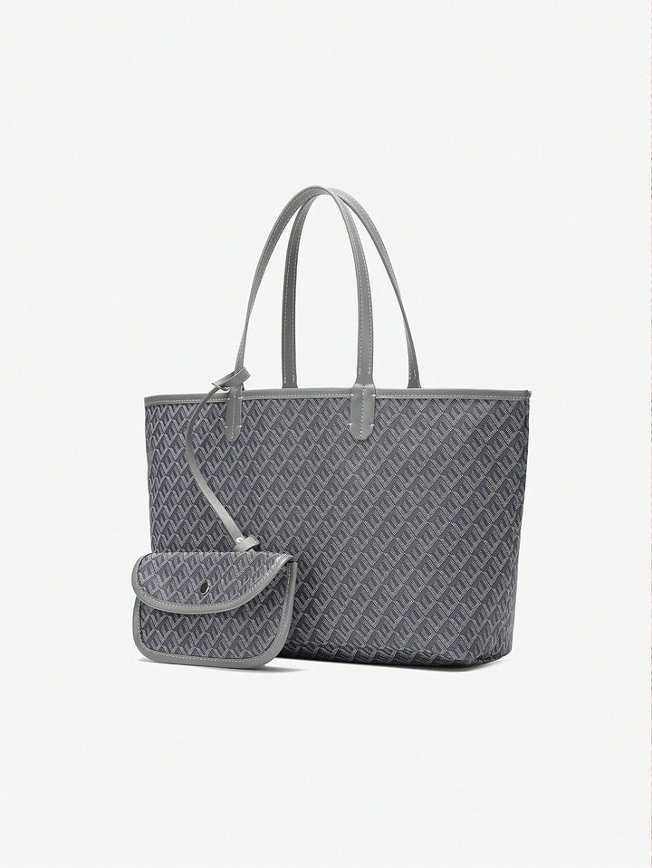Modern lightweight tote bag, unisex, perfect as a versatile daily and travel companion.