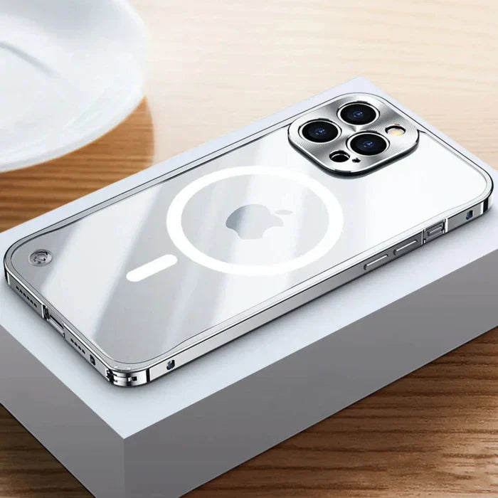 SteelGuard unisex MagSafe case for iPhone 15 Pro Max. Maximum protection, clear design.