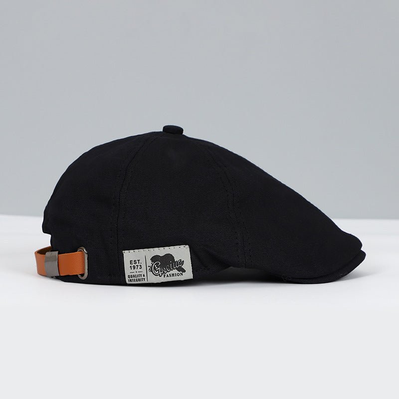 Unisex 'Old Money' style adjustable beret cap. Classic cotton headwear for timeless fashion.