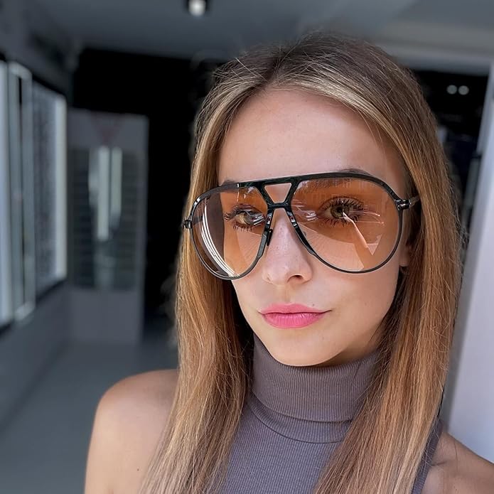 Classic 70s style oversized retro aviator sunglasses, perfect for a vintage look.